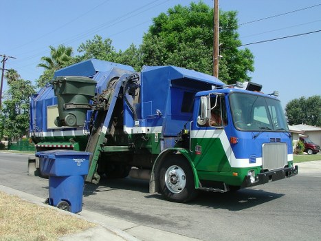 Commercial Waste Removal Seven Sisters team at work